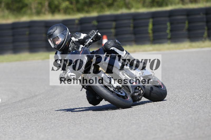 /48 25.08.2025 Cornu Master School ADR/gruen-vert/111